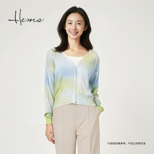 海尔曼斯25早秋新品浪漫清新晕染软糯V领长袖羊毛开衫女24066A4R