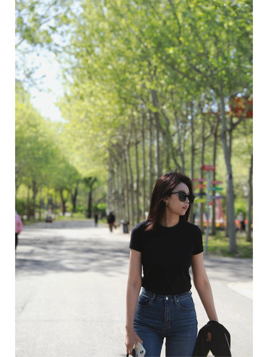 百搭款薄款休闲圆领女士简约短袖