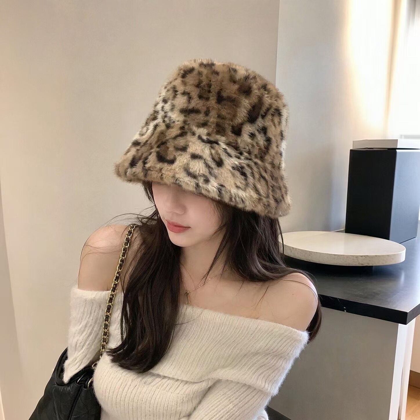 秋冬豹纹毛绒保暖显脸小渔夫帽女