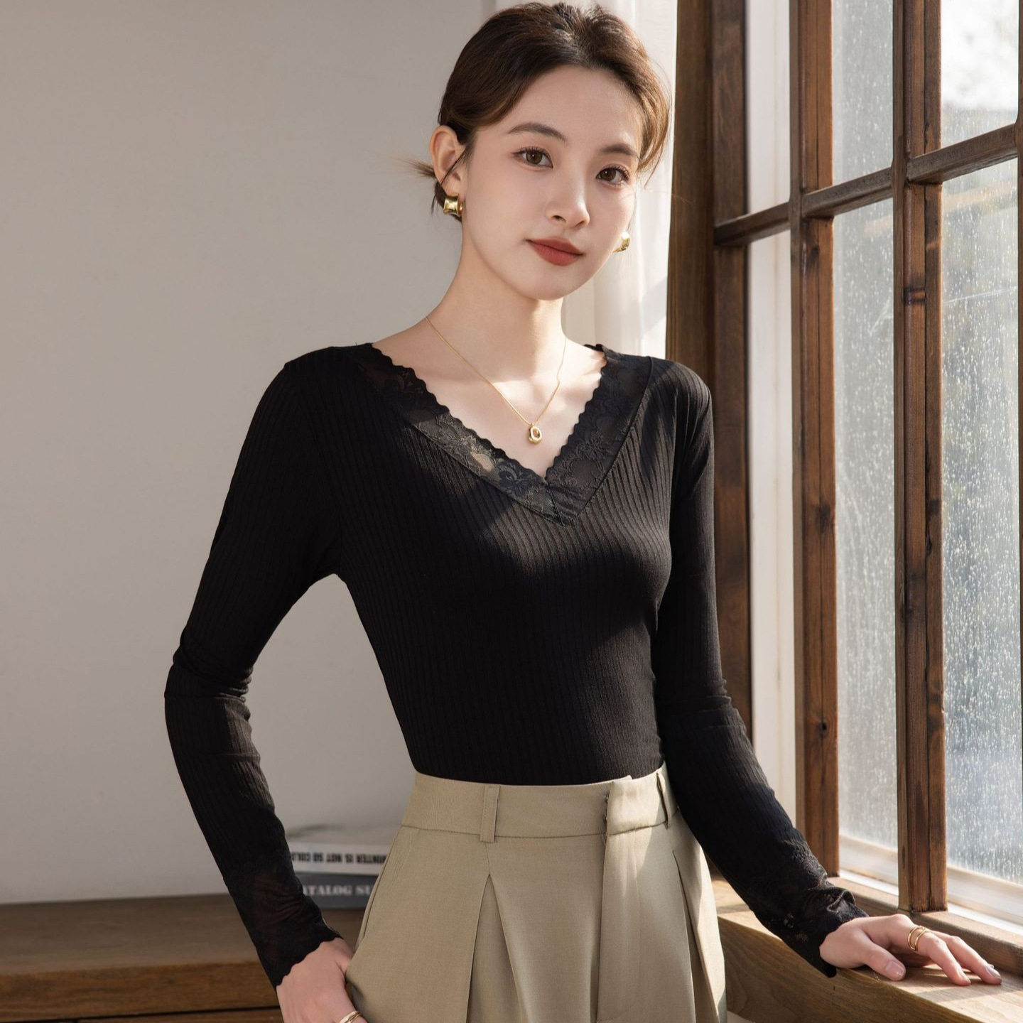 金色佳轩V领蕾丝打底衫女莫代尔内搭春秋新款修身时尚洋气上衣T恤