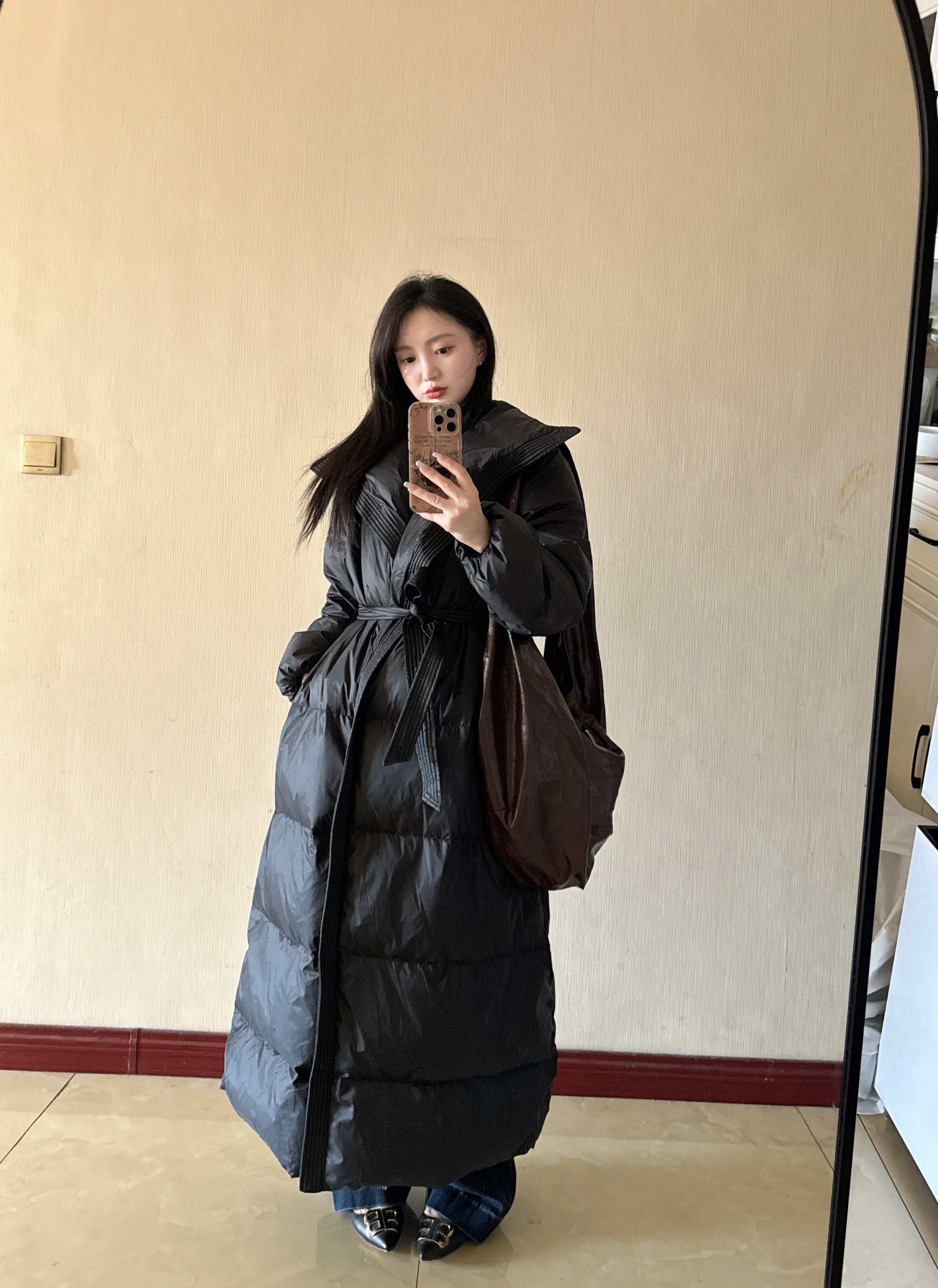 VIVISHOP大翻领长款配腰带羽绒服气质加厚过膝白鸭绒外套冬季