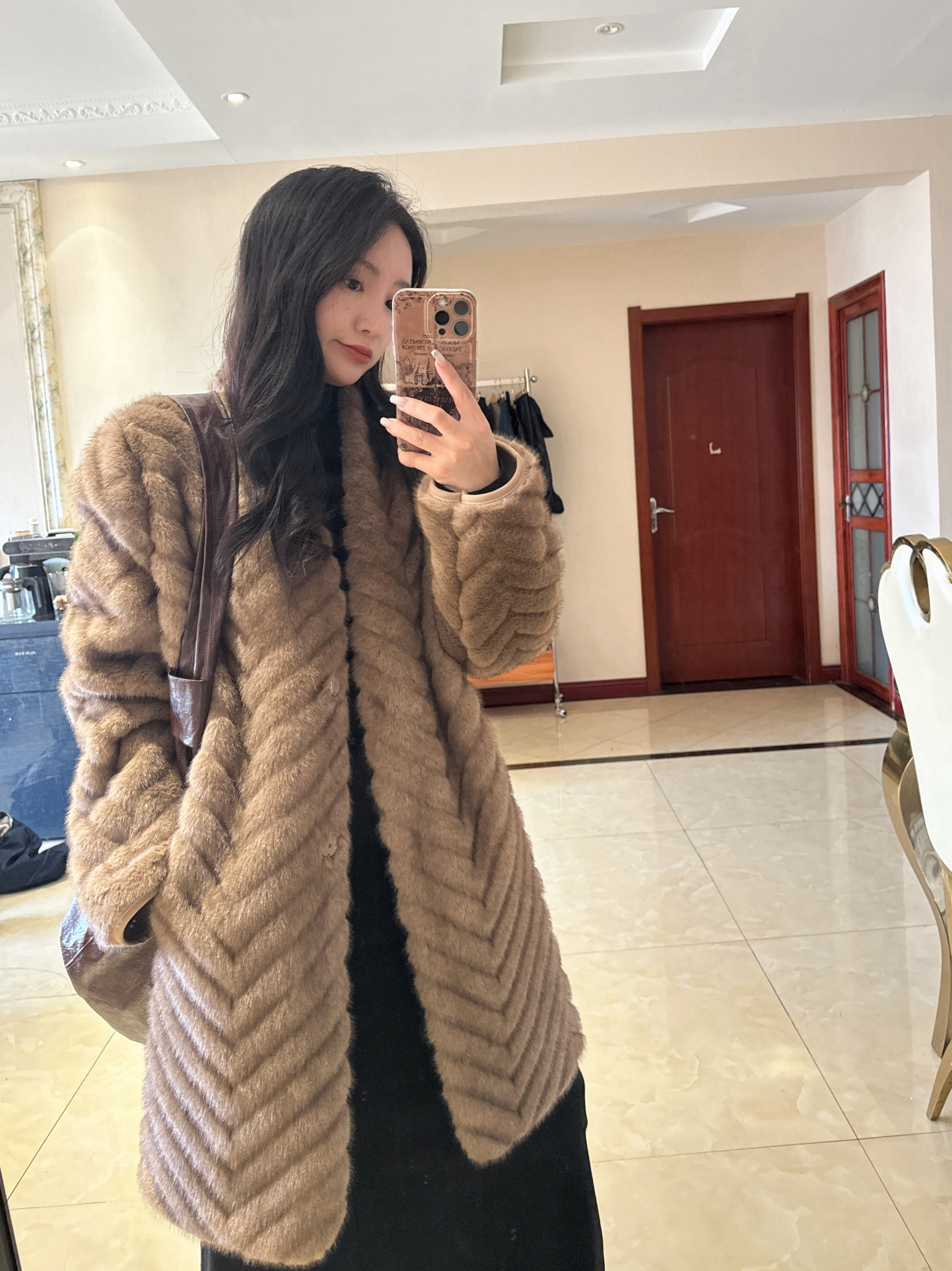 VIVISHOP水貂绒外套女2024冬季高级感人字纹立领仿皮草大衣中长款