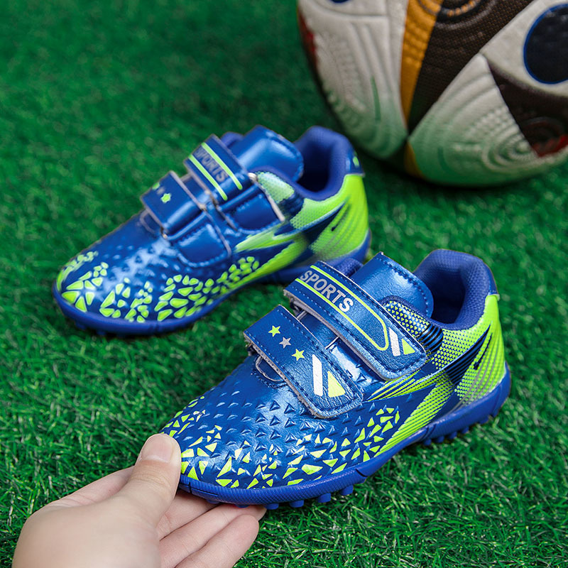 3岁多足球鞋4岁幼儿25码26吗27码绿色儿童女童男童小童短钉TF碎钉