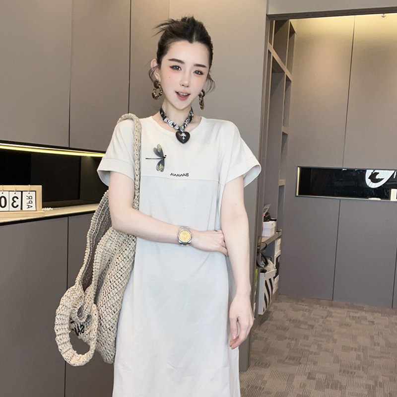 短袖连衣裙女2026夏季新款设计感拼接蜻蜓装饰T恤裙圆领半袖裙子