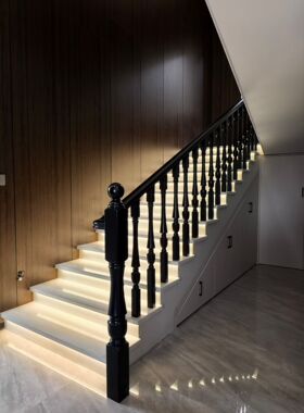 实木楼梯扶手护栏室内家用立柱栏杆自装铝合金黑色大柱扶手简约方