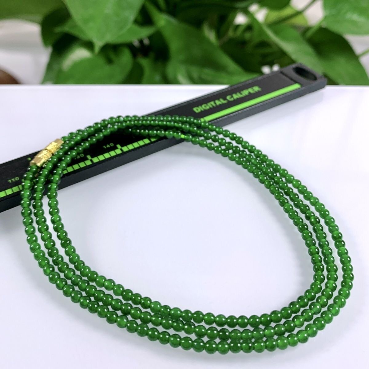 天然缅甸翡翠辣绿4mm小米珠冰种帝王绿项链极细锁骨链简约百搭女