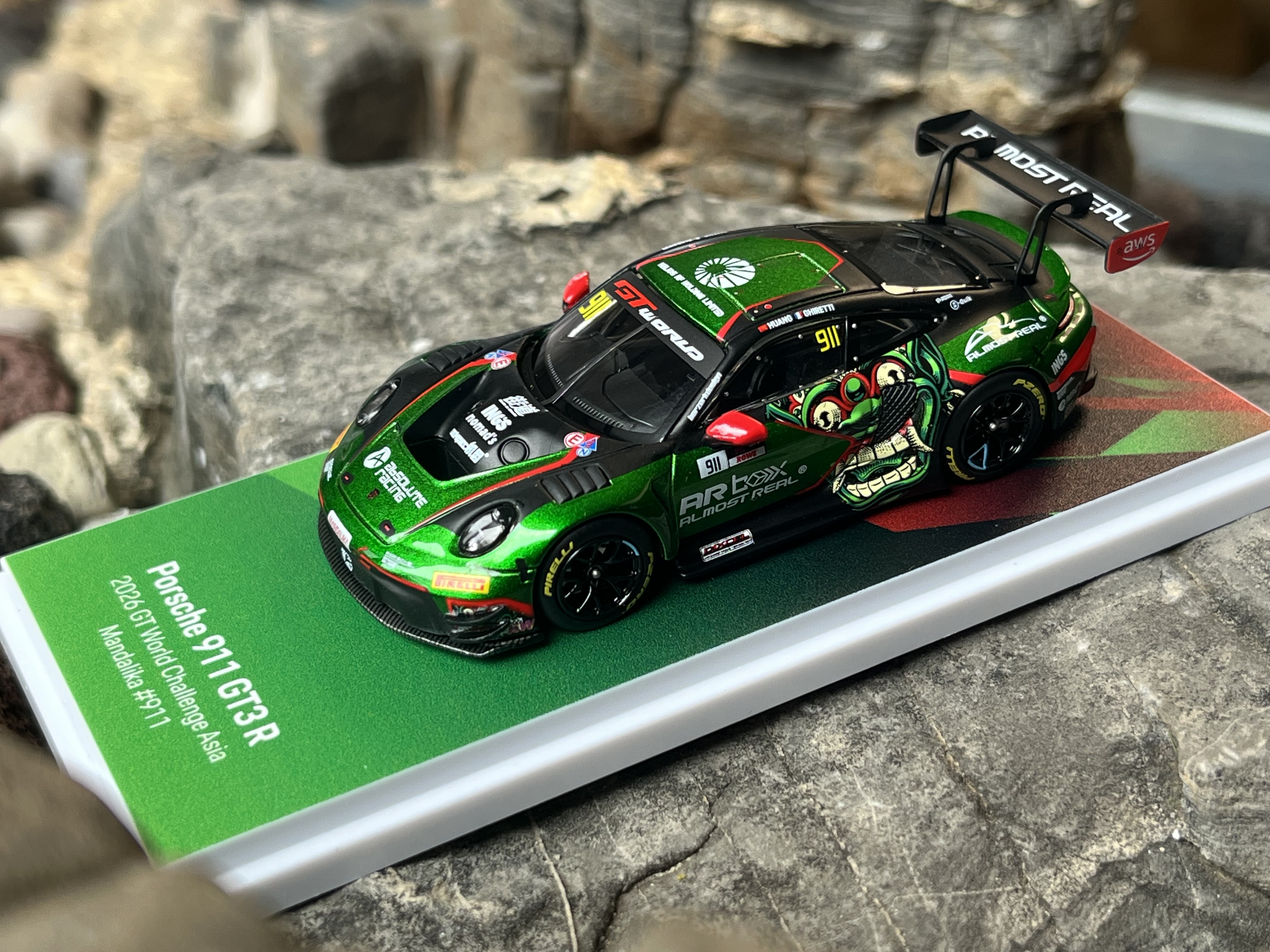AR BOX 1:64 保时捷911 GT3 R EVO 巴龙涂装赛车合金汽车模型图片