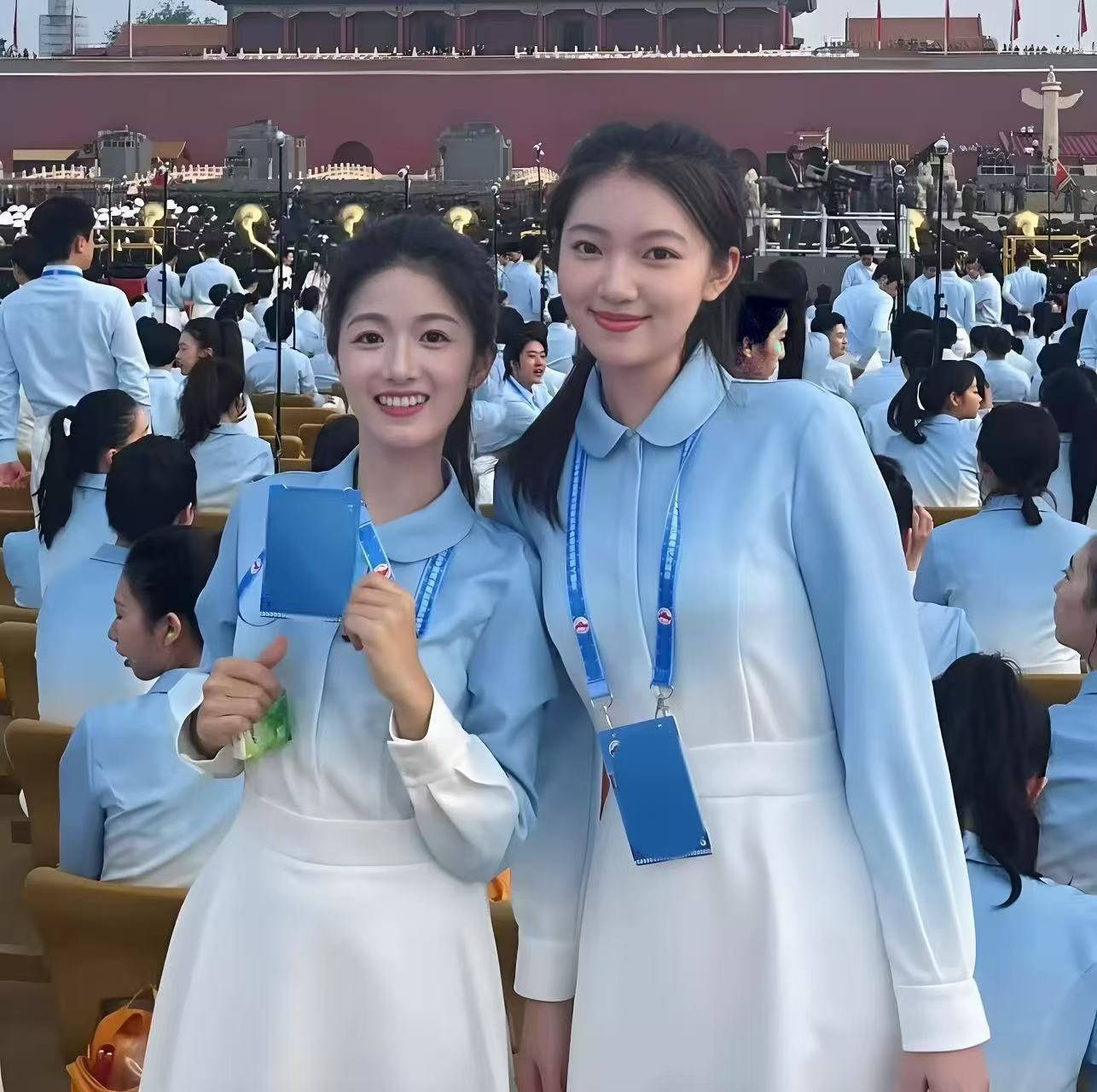 十一合唱团演出服国庆朗诵比赛礼服儿童成人松花江上舞台表演服装