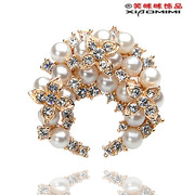 Email Pearl brooch Crystal rhinestone scarf ring smiling female high-end jewelry brooch pin clasp A3598