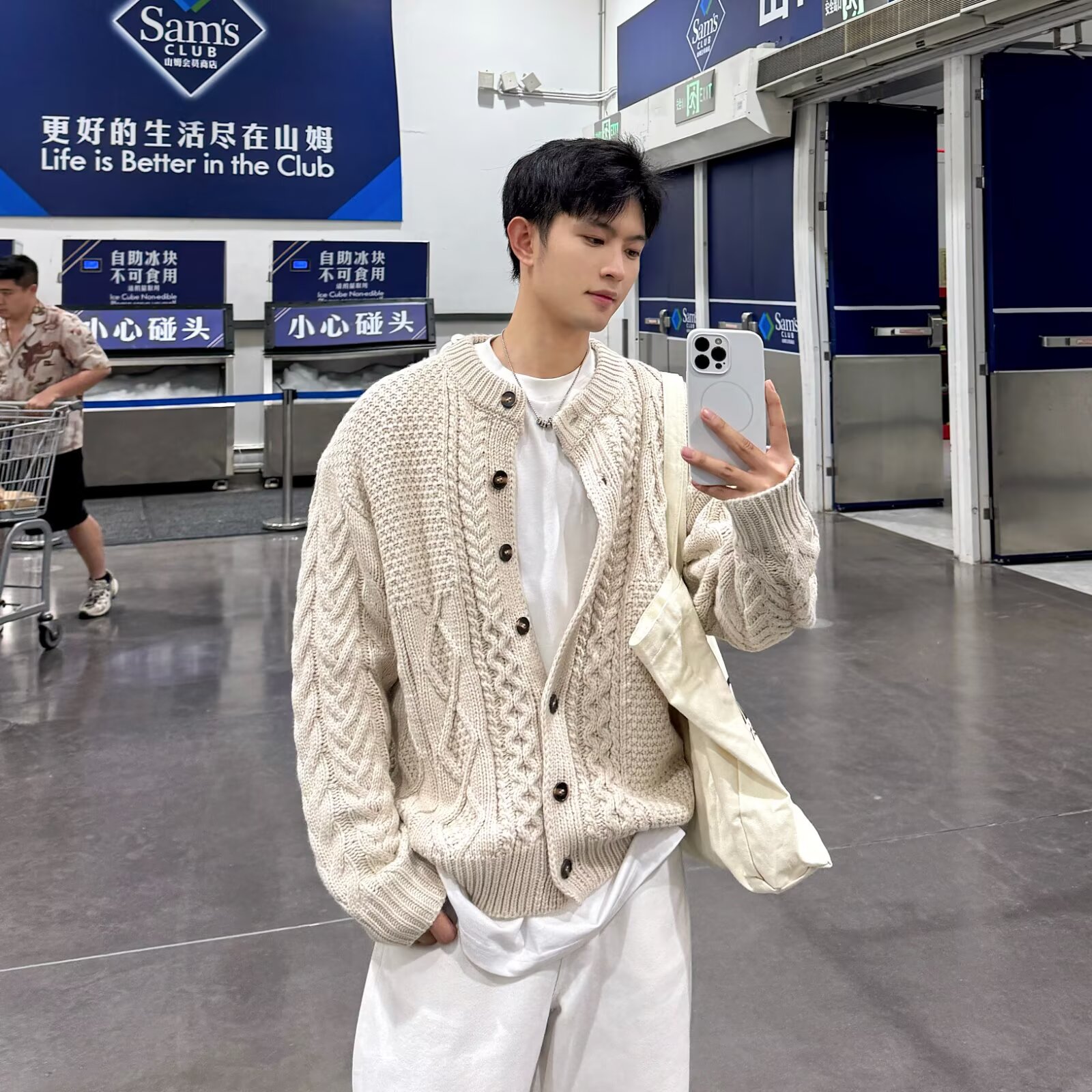 高级感翻领宽松菱形麻花加厚针织开衫秋冬新慵懒学院外穿毛衣外套