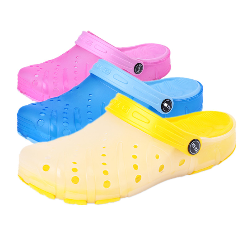 回力软底水晶耐磨凉拖透气洞洞鞋