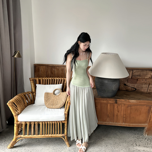 度假风针织拼网纱中长款吊带连衣裙女夏季小众设计感温柔风长裙