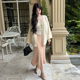 慢节奏 小比例粉色鱼尾针织半身裙女2026秋冬气质修身包臀裙子