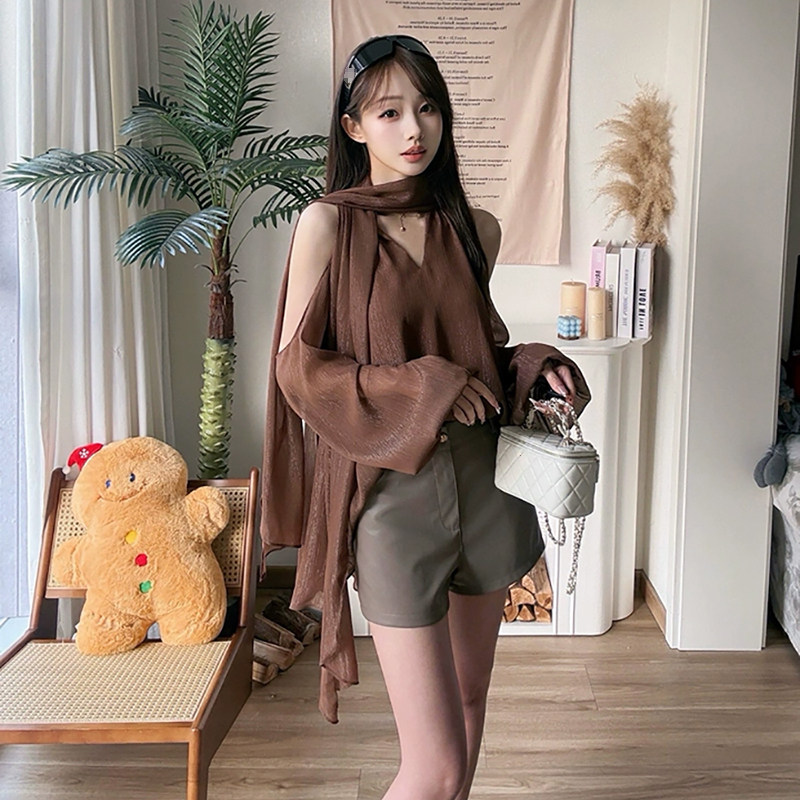 珠光肌理感亮丝雪纺V领小衫春夏款垂坠飘带露肩灯笼袖宽松上衣女