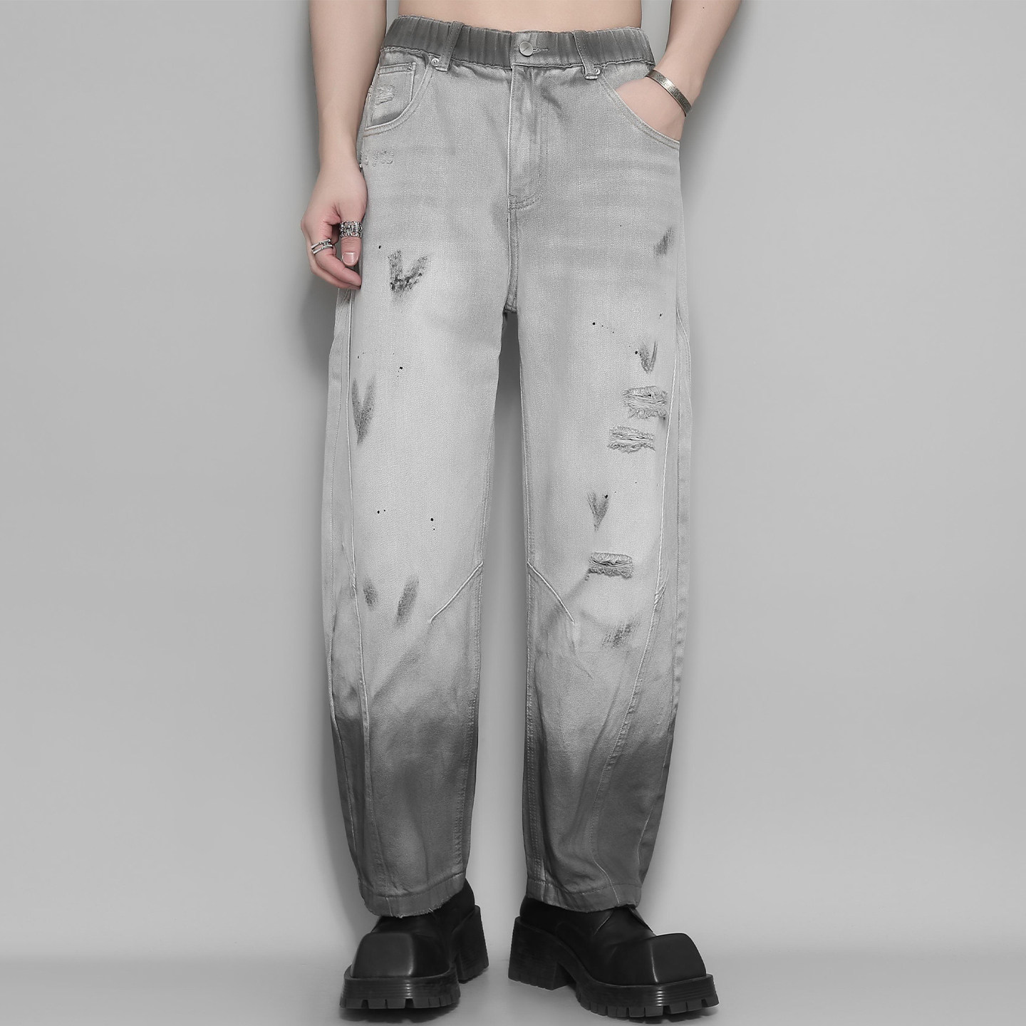 渐变做旧磨破洞设计感百搭牛仔裤