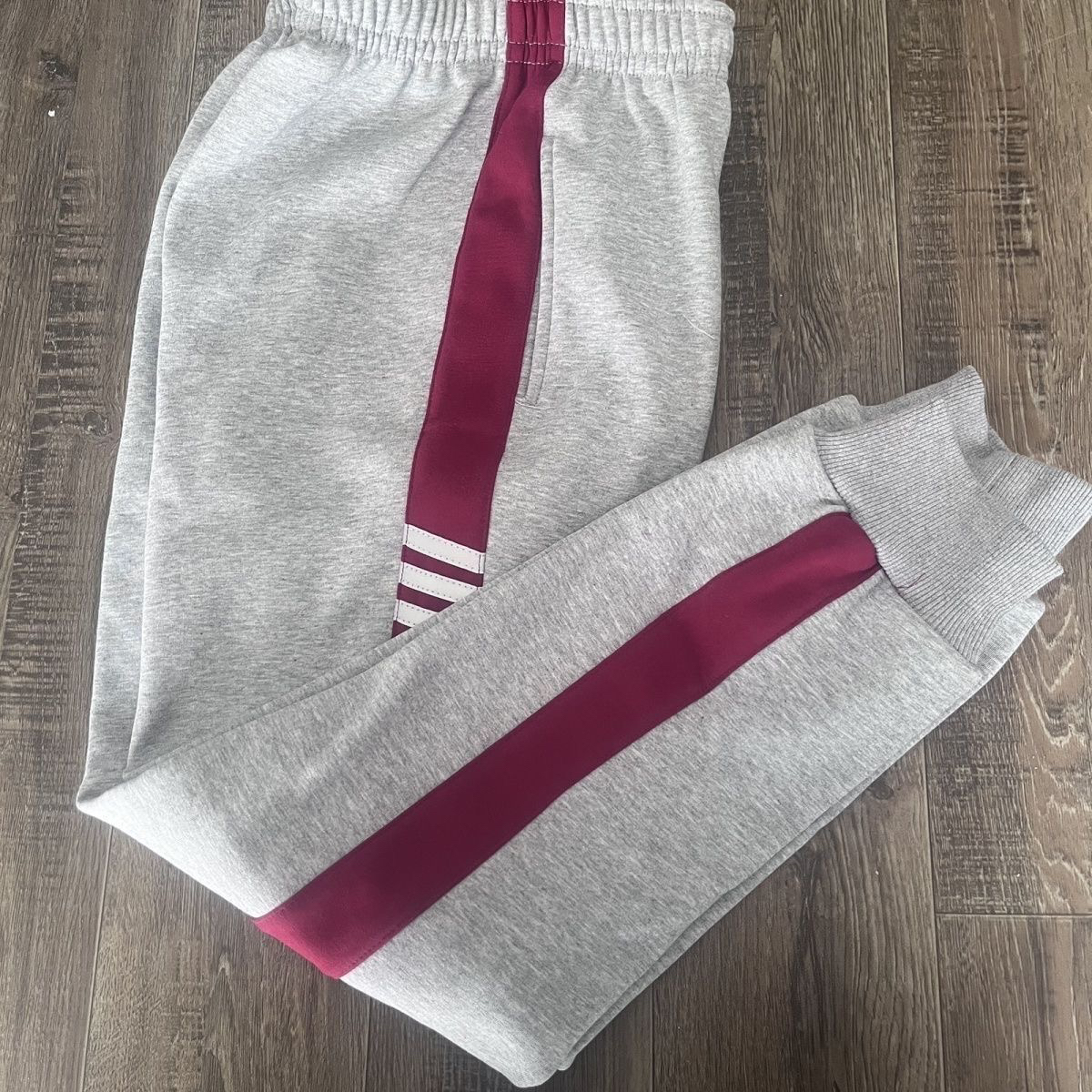 中小学生浅灰色校服裤子束脚裤酒红色中间拼接三反光直筒运动长裤