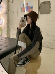 Real shot real price color matching round collar and raw hem sweater + nine point suit loose straight pants