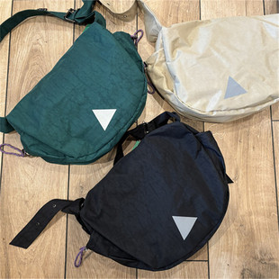 新品运动单肩包饺子斜挎包简约宽肩带大容量新月休闲帆布包男女潮