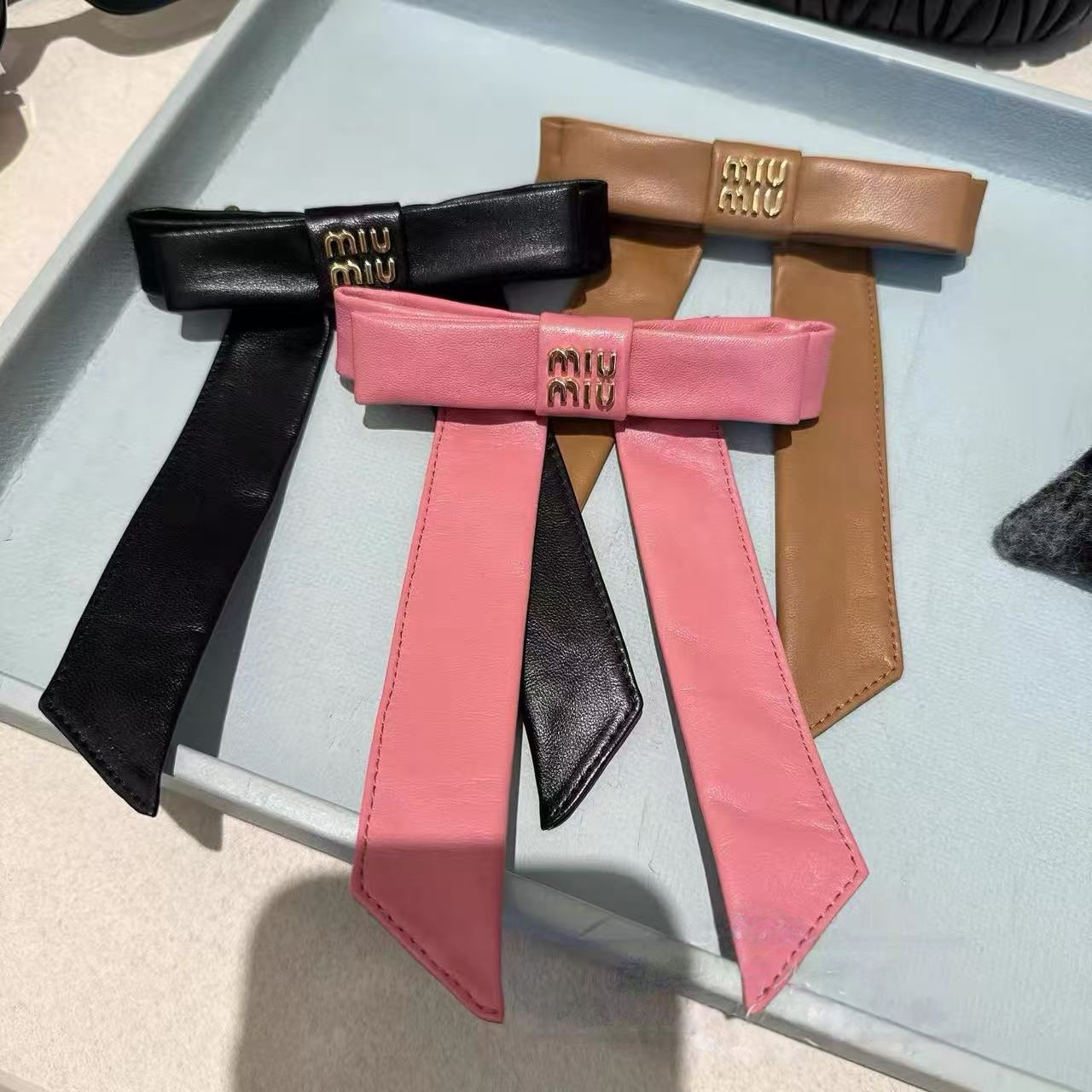 【现货折扣 】miu miu 25 秋冬限定蝴蝶结 发夹