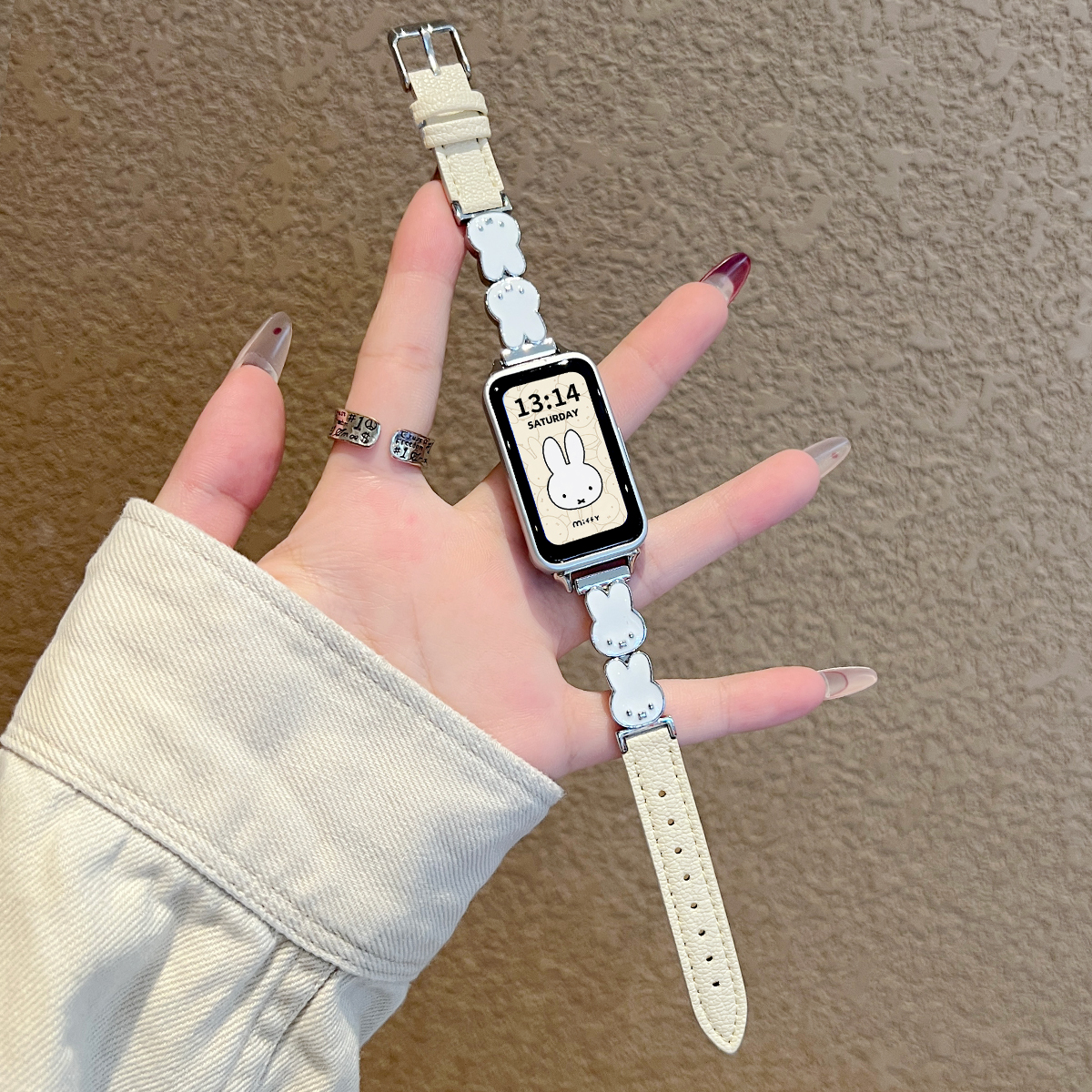 秋冬新品可爱米菲兔皮质表带透气