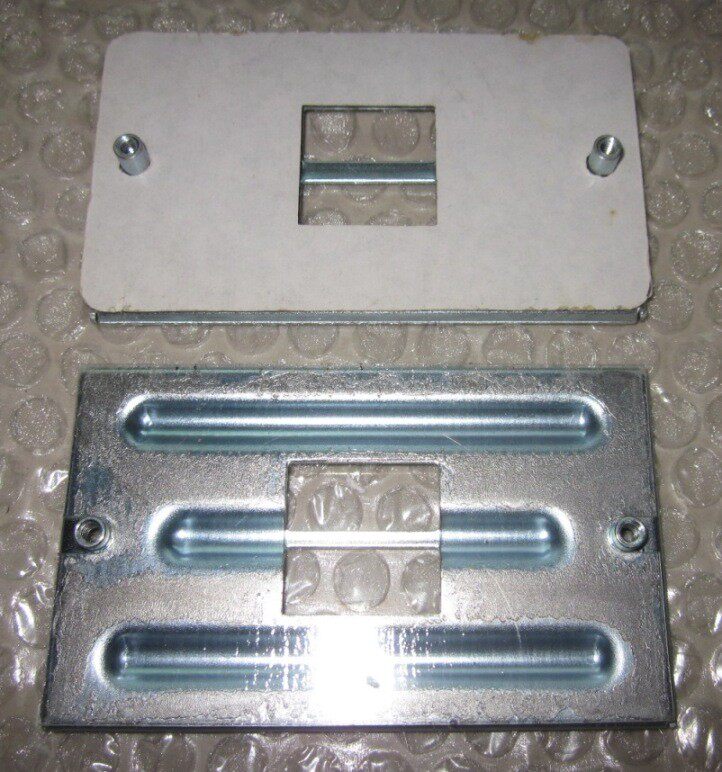 AMD 1207 散热器 背板 底板 支架 托架 C32 Opteron 架构 3.5inch