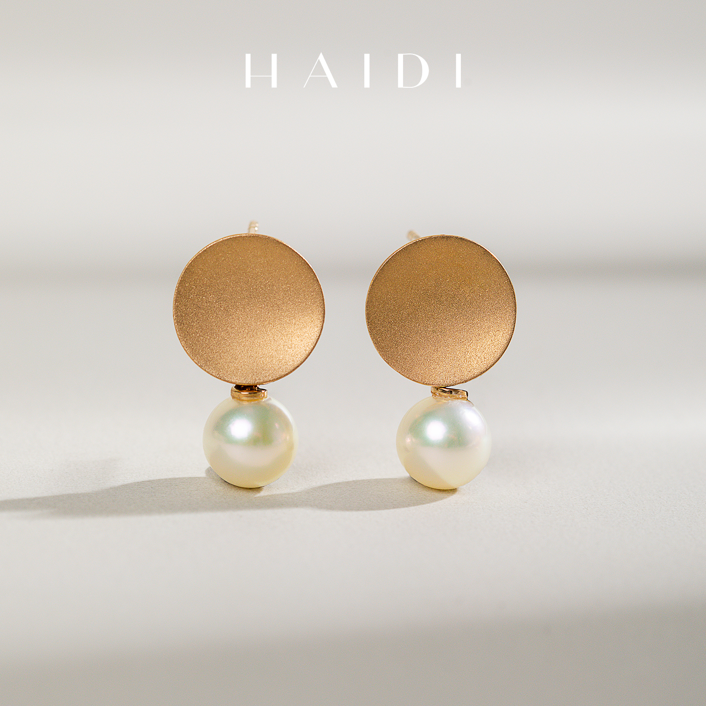 海蒂珠宝 灵婉 6-7mm正圆海水akoya珍珠耳钉耳饰 18K金送礼好物