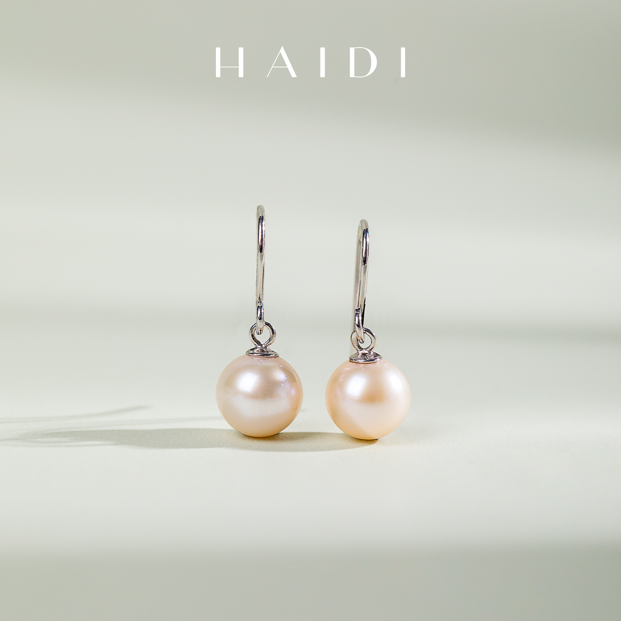 海蒂珠宝 【蜜恋】7.5-8.5mm淡水珍珠经典耳钩精工S925银送礼好物