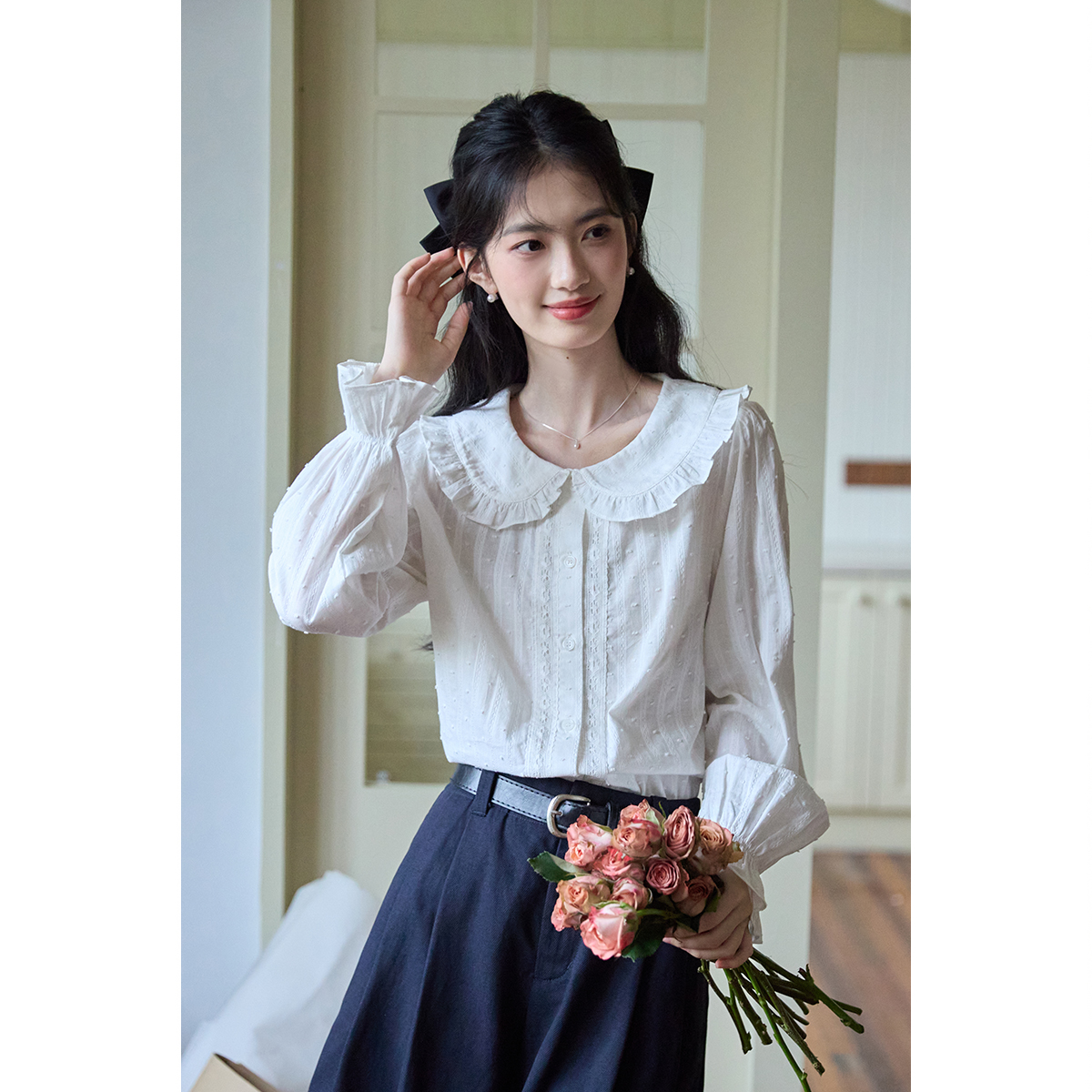 弥古白色娃娃领法式衬衫上衣女新款秋冬内搭长袖纯棉泡泡袖衬衣