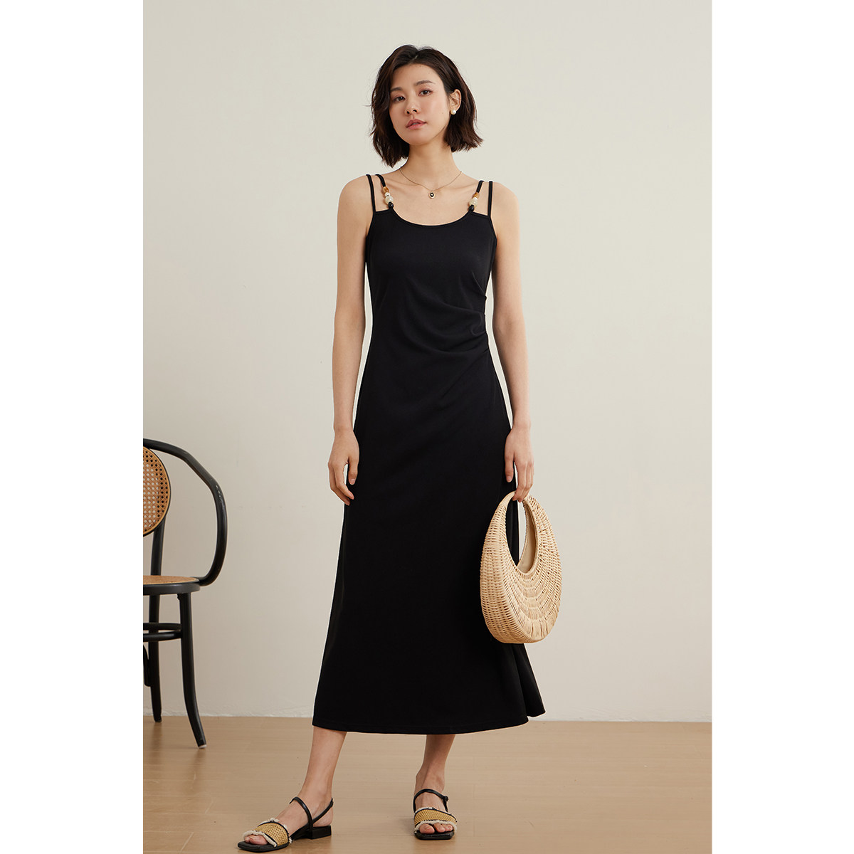 弥古黑色吊带裙赫本风连衣裙女夏季打底裙修身内搭针织小黑裙长裙