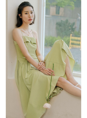 弥古复古绿色一字肩连衣裙抹胸吊带裙女夏高级感三亚度假海边裙子