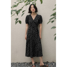 弥古黑色碎花连衣裙夏季沙滩裙三亚度假一片式长裙女v领海边裙子