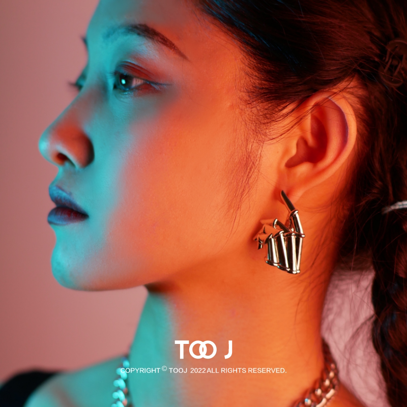 tooj 机械手耳钉银色赛博朋克科技质感出片欧美小众原创耳饰 情侣