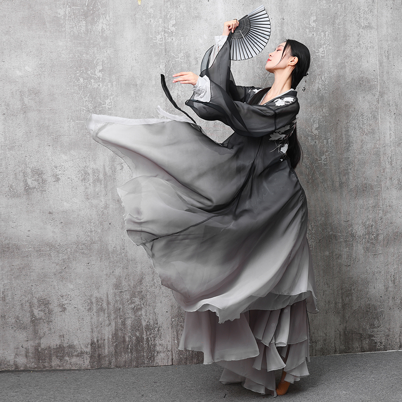 胜艺厂家直销飘逸纱衣