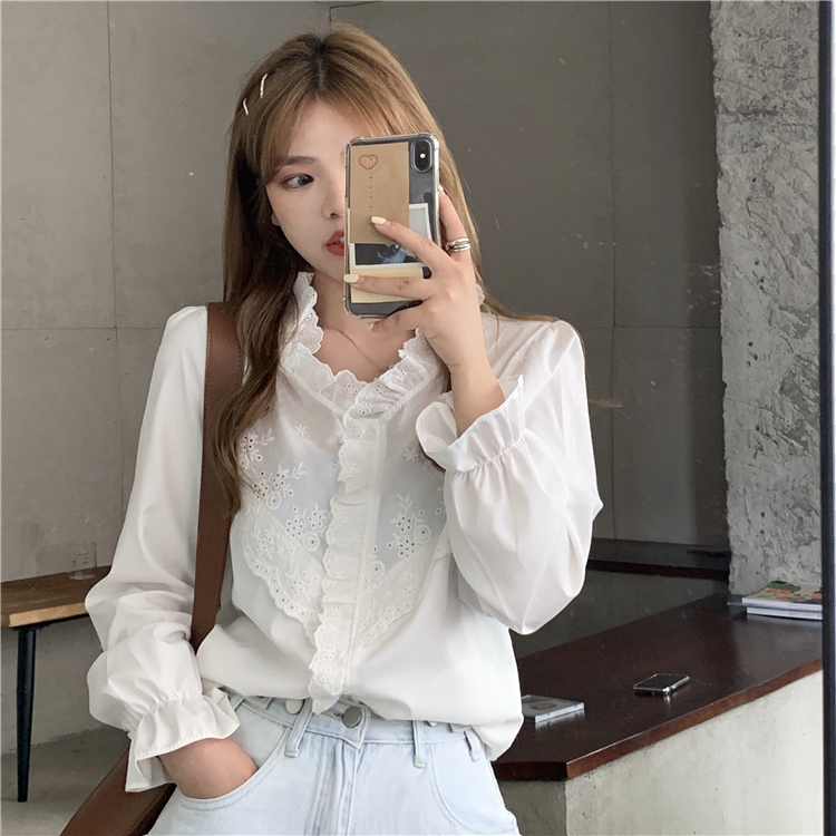 New Korean version of sweet palace hollow Lace Long Sleeve Shirt Top in autumn 2020