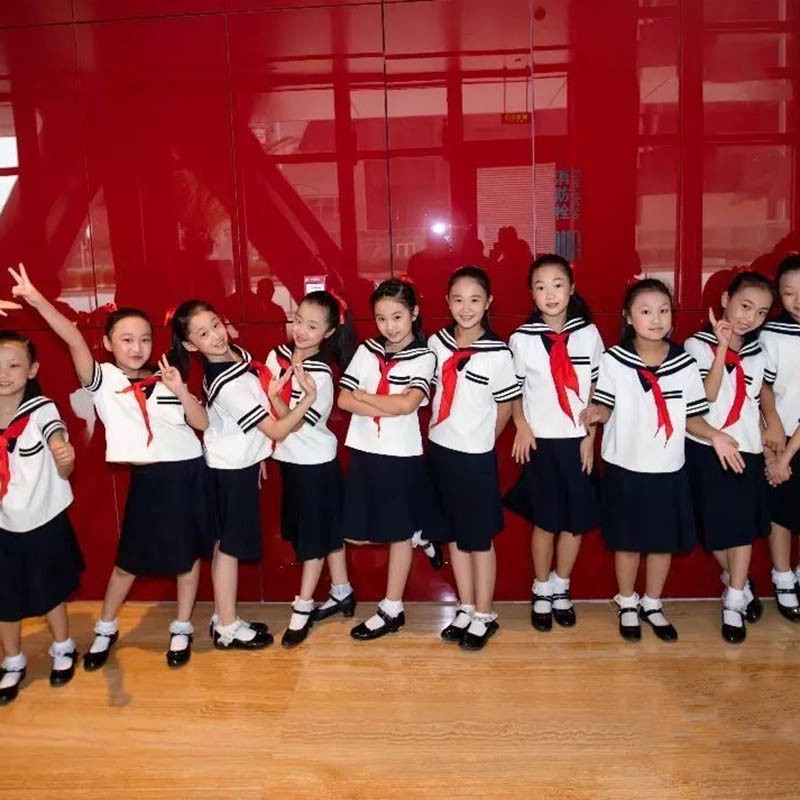 大合唱演出服女中小学生朗诵