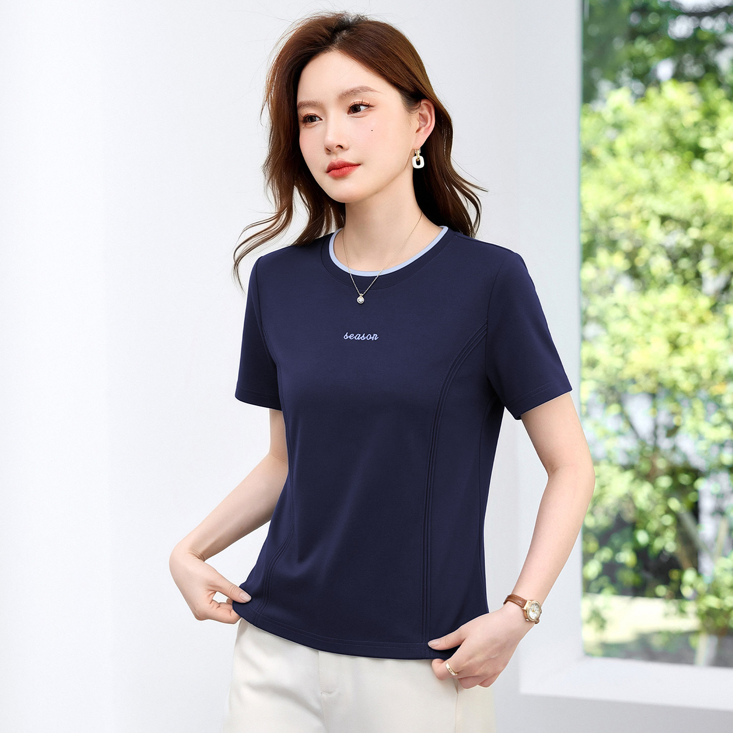 正肩t恤女超好看短袖2026新款今年流行爆款女装独特漂亮上衣高级