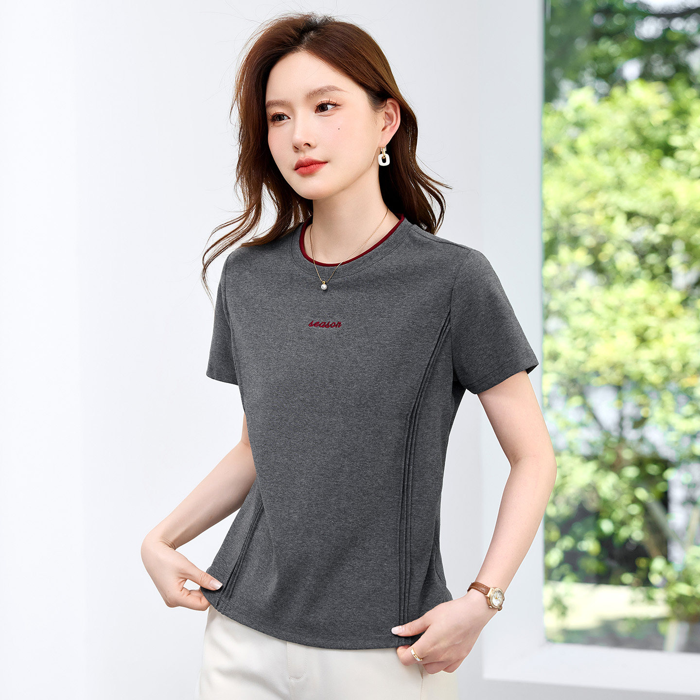 灰色正肩短袖t恤女2026新款夏季爆款女装上衣高端减龄半袖体恤衫