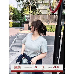 胖mm显瘦体恤 t恤女夏季 老章和小胖PONGKIKI慵懒正肩T大码 四色短袖