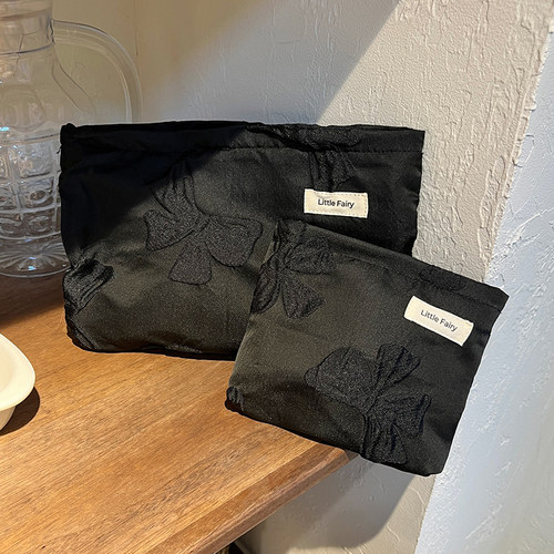 便携式大容量化妆品洗漱收纳包