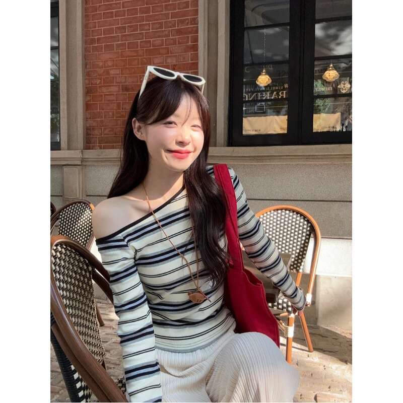撞色条纹长袖T恤女2025秋季新款气质百搭斜肩学生修身显瘦上衣潮