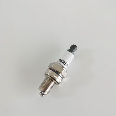 适用割草机火花塞CMR5H四冲程割草机割汽油灌机打草机点火器火嘴