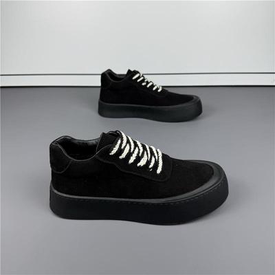 纯黑色秋季运动休闲鞋