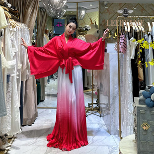 LEEDY＆ME新款 大裙摆连衣裙衣袂飘飘渐染套裙舞台度假长裙 蝴蝶袖