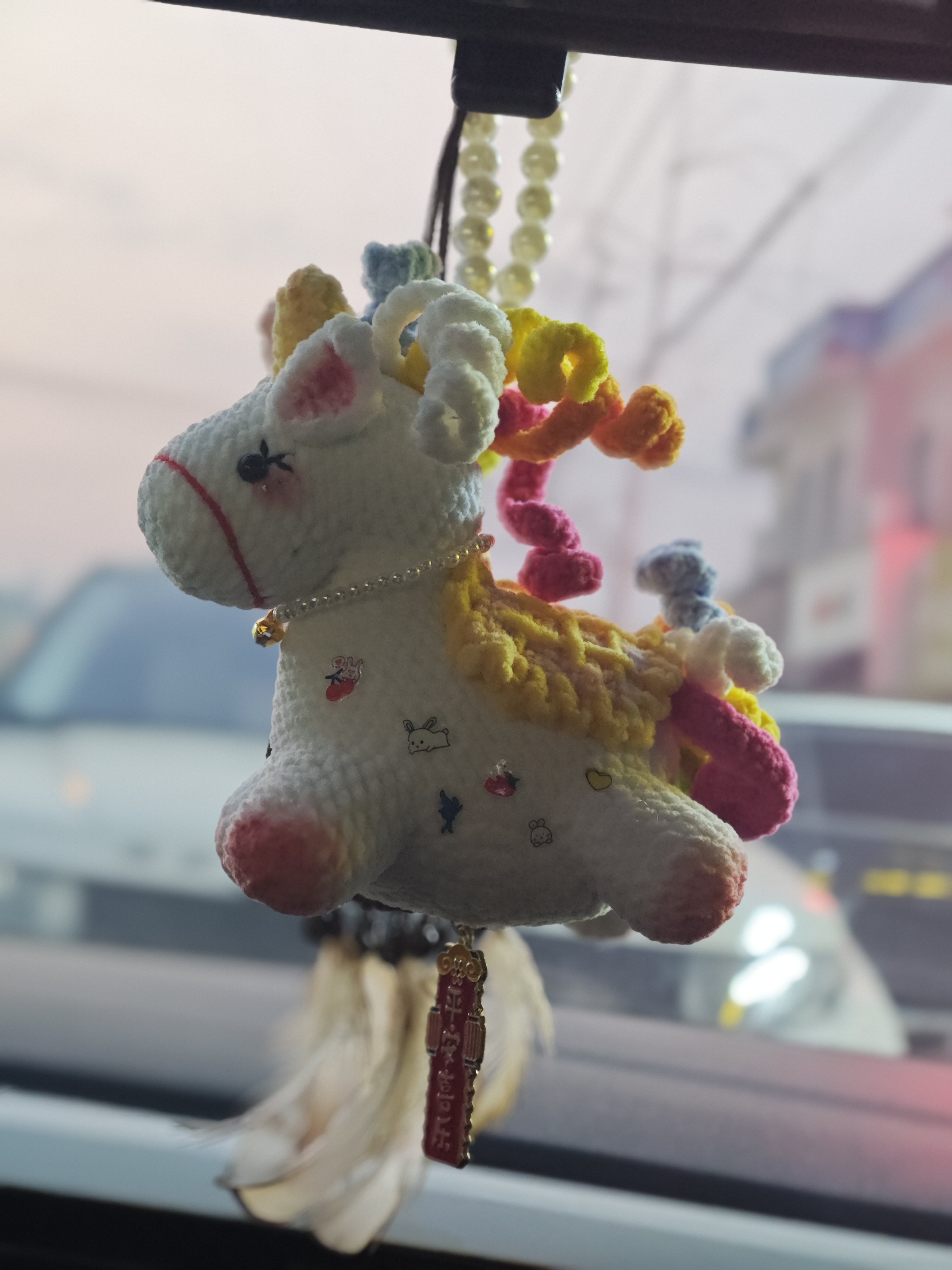 成品小马车挂钩织摇摇马挂件钥匙扣包挂饰彩虹小木马玩偶编织车件