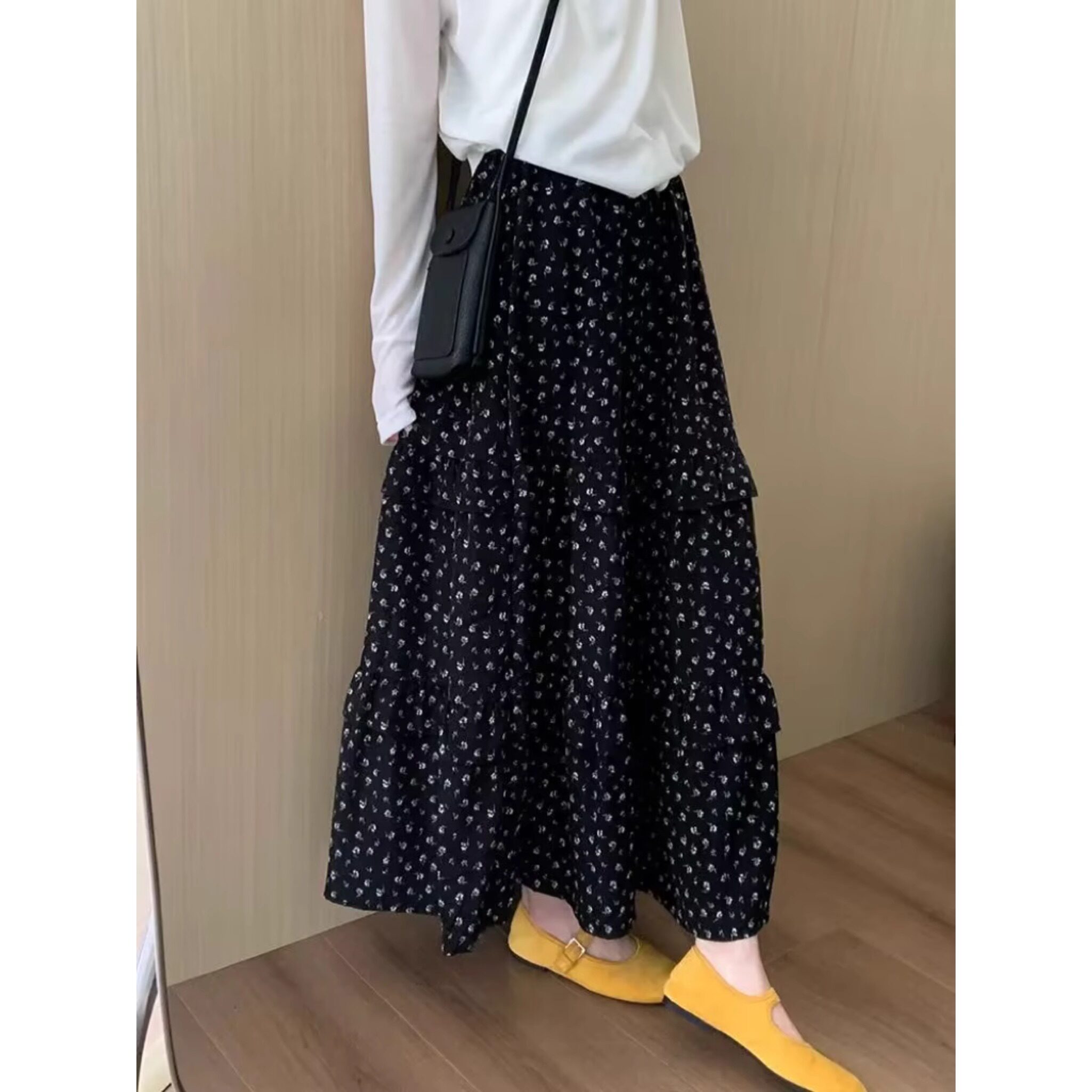 孕妇黑色碎花半身裙2025夏季新款韩版显瘦百搭中长款大摆a字伞裙