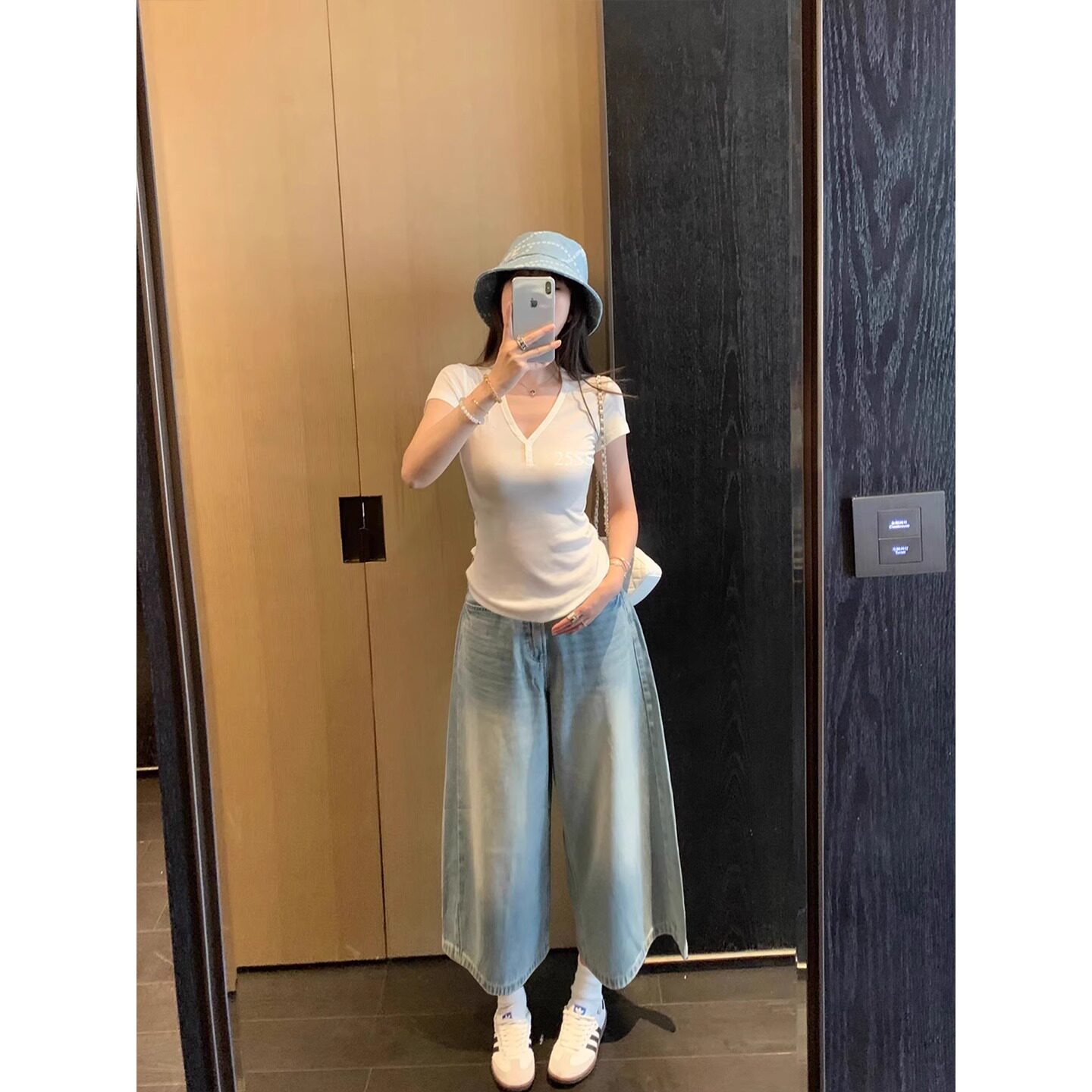 孕妇牛仔裤八分夏季薄款宽松显瘦托腹直筒裤休闲小个子九分阔腿裤