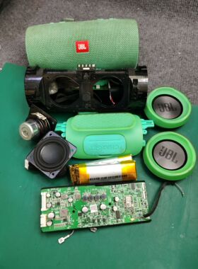JBL音响维修 冲击波3Charge5音箱冲击波4不开机脉动战鼓主板维修