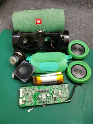 JBL音响维修 冲击波3Charge5音箱冲击波4不开机脉动战鼓主板维修