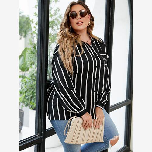 PlusSizeWomenAutripe