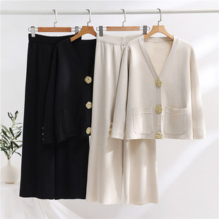 2024 Fashion New skirt knitted two tops set 针织套装 piece
